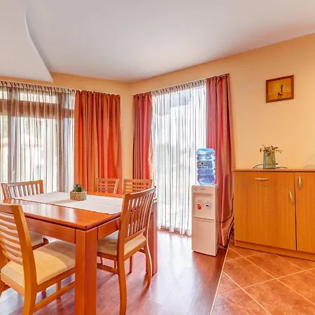 Lägenhet Spacious 2bd Forest Glade - Nature Views By Flat Mаnager