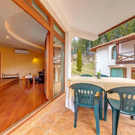 Spacious 2bd Forest Glade - Nature Views By Flat Mаnager Pamporowo